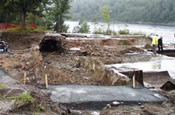 la rive gauche du Saint-Maurice. Emplacement des vestiges de la Centrale Brown